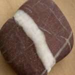 Steine ruhen, sie haben ein freundliches Antlitz und sie sind uns Beispiel; denn sie warten reglos auf ihre Zeit. So sollst auch du warten.