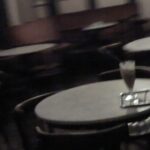 Gedicht: Wir drehen die Seiten unseres Lebens um und um und finden immer nur Scheußliches. Der Idiot im Kreml mordet weiter, die Sonne scheint dazu, als wollte sie uns ärgern.